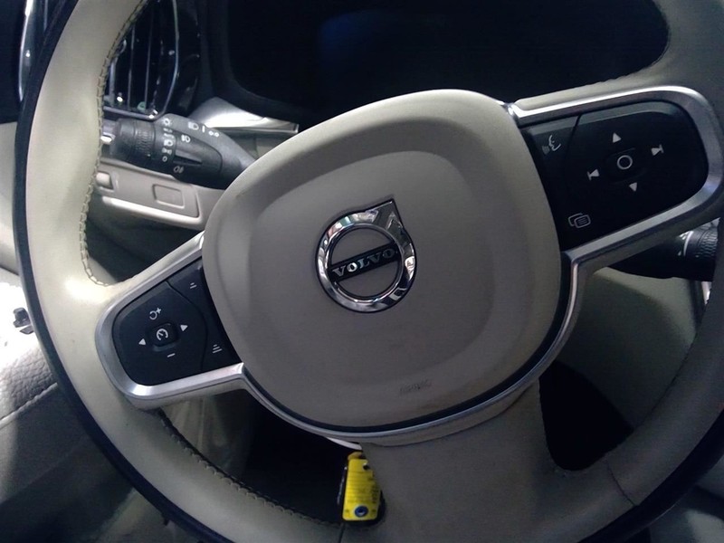 Driver Left Air Bag Driver Wheel Fits 18-24 VOLVO XC60 1749968