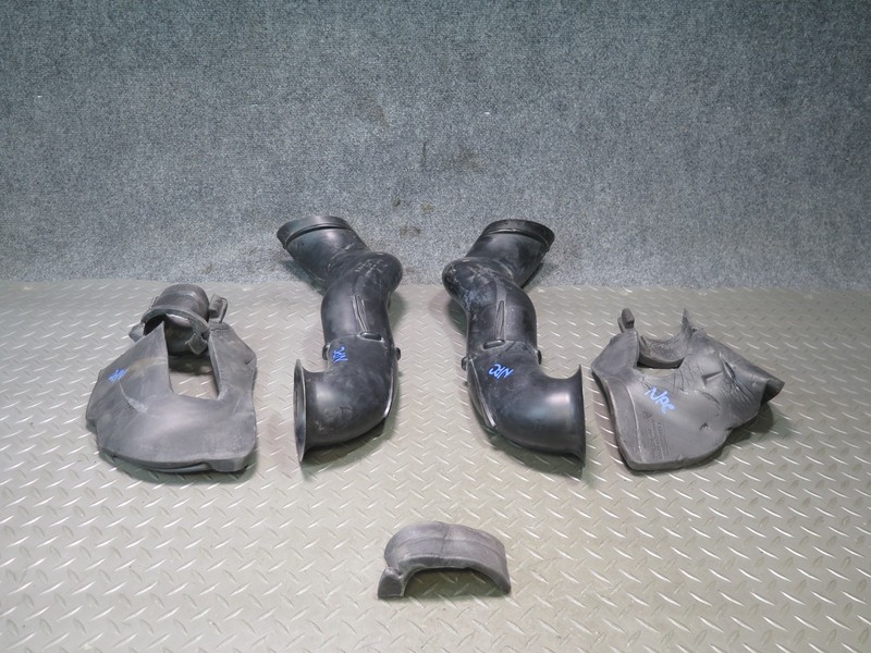 11-18 PORSCHE CAYENNE 958 4.8L ENGINE AIR INTAKE PIPE TUBE HOSE INSULATION SET