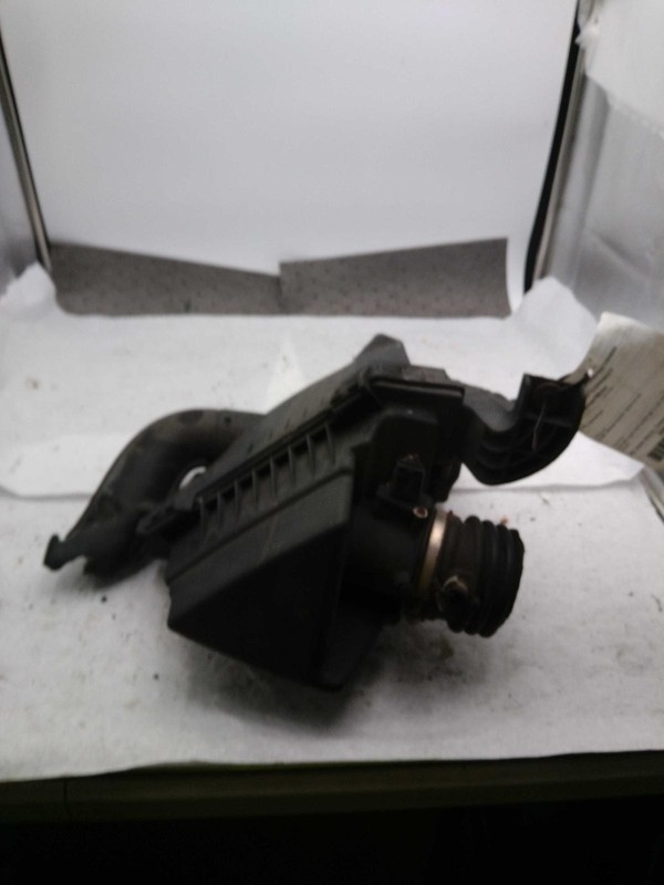 2010 Ford Transit Connect Air Cleaner Assembly OEM 2.0L Used 112K Miles
