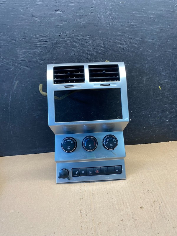 2007 to 2012 Dodge Nitro Dash Climate Temperature Control Radio Bezel M1504 DG