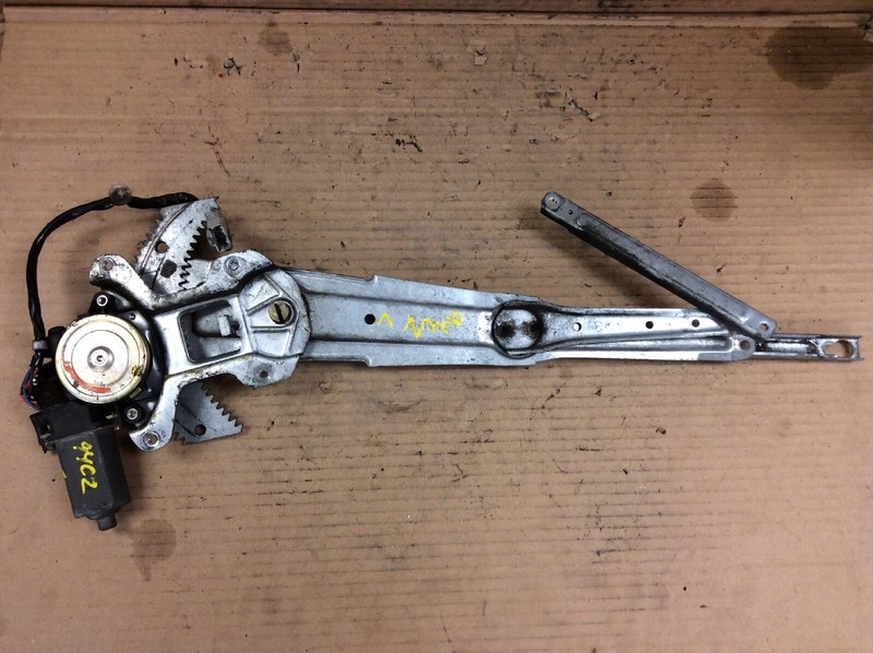 93 94 95 Civic 2DR Coupe Left Door Window Power Regulator Assy Used