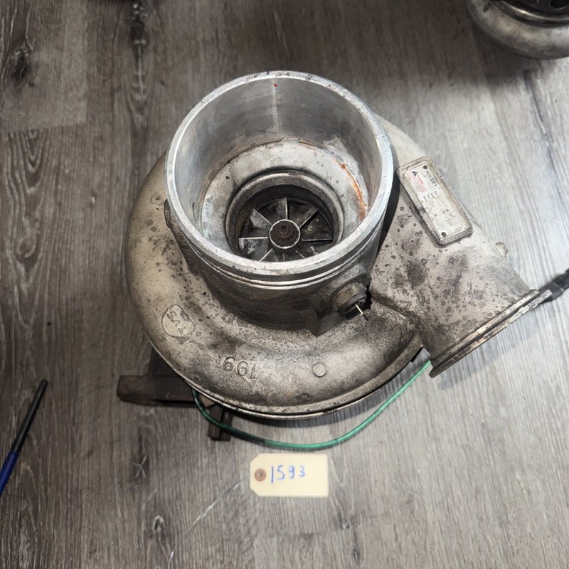 CUMMINS ISX TURBO P/N HE561Ve , 2881795 , 2840516 ( Core )