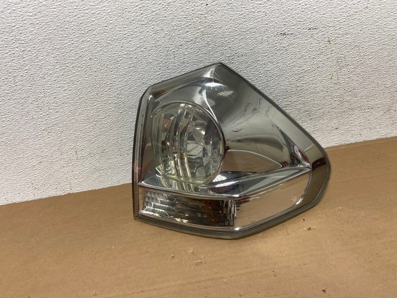 2004 to 2009 Lexus Rx350 RX330 Right Passenger Tail Light OEM AD4142 LK