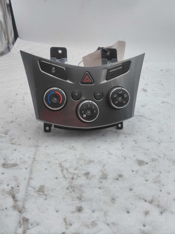 2015 Chevrolet Trax A/C Selector Switch OEM Maroon 23000 Miles NJ25-27289