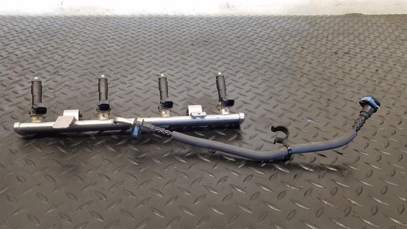 15-22 Jeep Cherokee 2.4L Fuel Injectors W/ Rail Assembly OEM 4627890AB