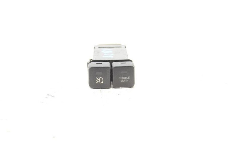 2001-2005 Mazda MX-5 Miata 1.8L Cruise Switch and Fog Light Switch