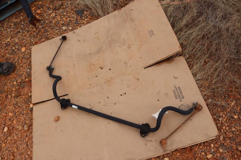 2018-2023 HYUNDAI KONA AWD FRONT STABALIZER BAR SWAY BAR W/ LINKS & BUSHINGS OEM