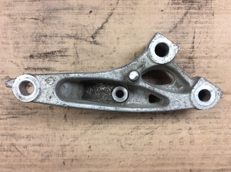 98 99 00 01 02 Accord 4 cyl Left Engine Motor Mount Bracket Used OEM