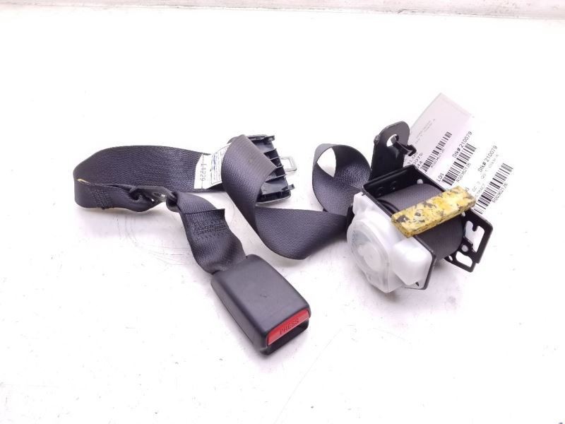 2006 LEXUS IS350 REAR CENTER MOUNTED SEAT BELT AND BUCKLE ASSEMBLY