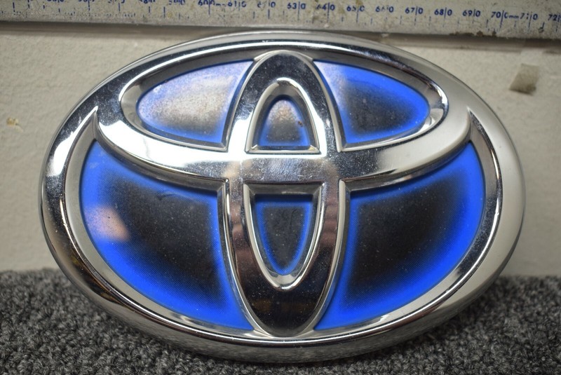 2012-2018 TOYOTA AVALON FRONT GRILLE EMBLEM FACTORY OEM