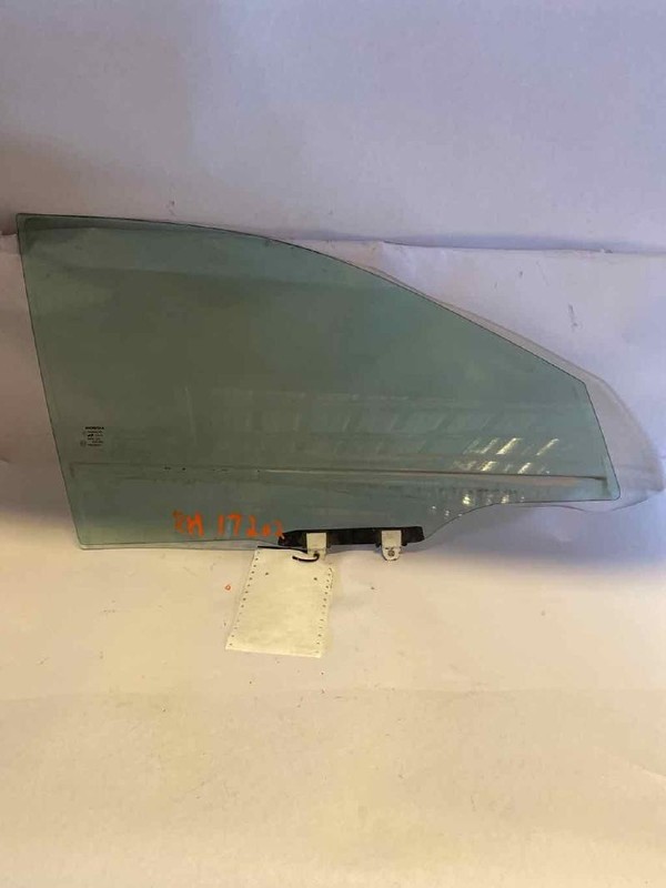 Front Door Glass/window ACURA TL Right 99 00 01 02 03