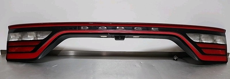 2014 - 22 DODGE DURANGO REAR CENTER TAIL LIGHT BRAKE STOP LAMP W/ CAMERA OEM
