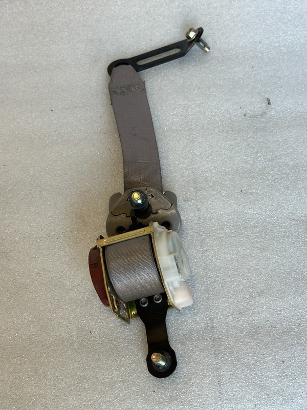 2001-2004 Toyota Tacoma Rear Xtra Cab Right Back Seat Belt OEM