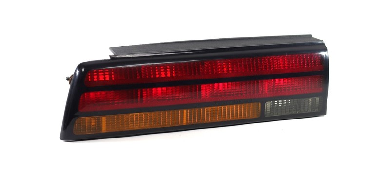 1986 to 1992 Pontiac Firebird Left Driver LH Side Tail Light 16504275 CLEAN!