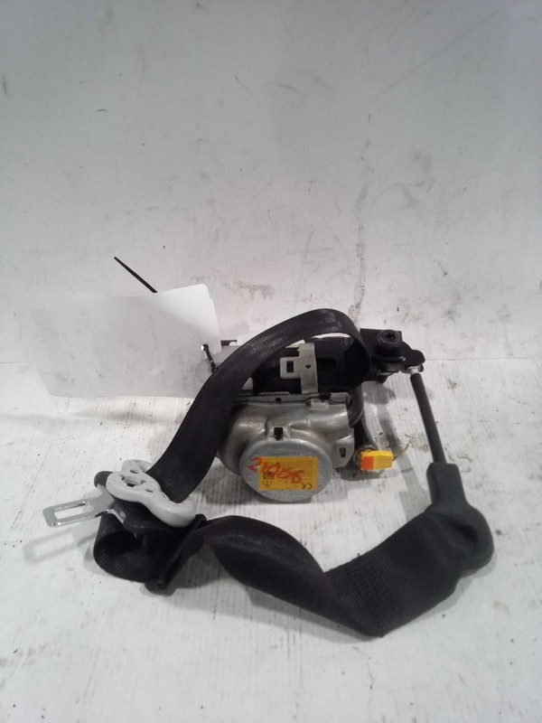 2016 FIAT 500 Seat Belt OEM 4DR Passenger Side 6AN75MS7AA 92K Miles