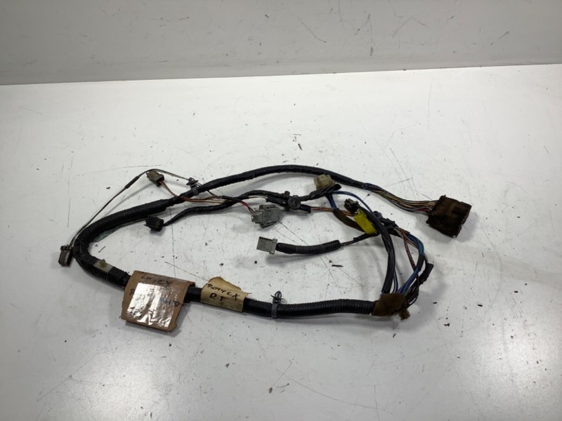 92-93 Honda Accord 4D LX EX Right Front Door Wire Harness 32752-SM4-C13 OEM