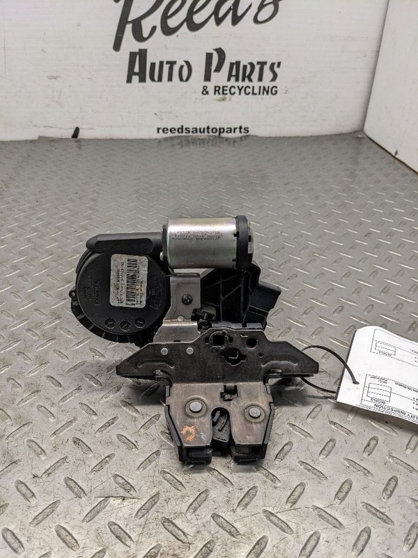 2015 - 2020 CADILLAC ESCALADE TAILGATE LIFTGATE POWER LOCK LATCH ACTUATO 1183662