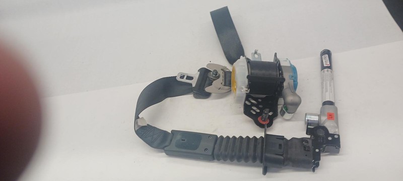 13-'17 HYUNDAI ELANTRA GT Front Seat Belt driver retractor gray OEM