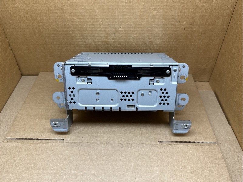 2013-2014 Lincoln MKT Radio Receiver CD Player DE9T-19C107-HC