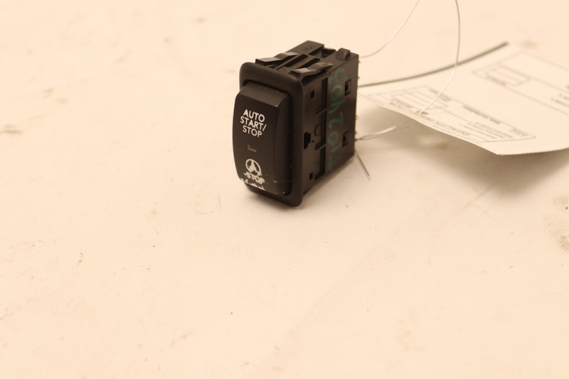 2017-2024 INTERNATIONAL LT625 ENGINE IGNITION AUTO START STOP SWITCH BUTTON OEM