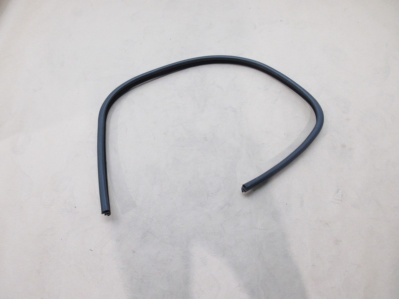 Mercedes S550 C217 2015 Coupe Front Left Door Weatherstrip Seal Rubber 14-17*