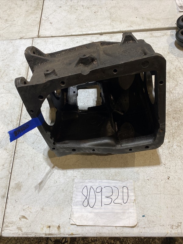 SM465 TRANSMISSION MAIN CASE 1968-1990 GM GMC CHEVY JEEP 6273212