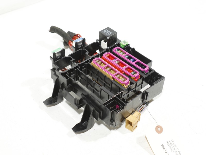 2017-2019 Audi Q7 Engine Bay Fuse Relay Junction Box Block Unit 4M0971845 OEM