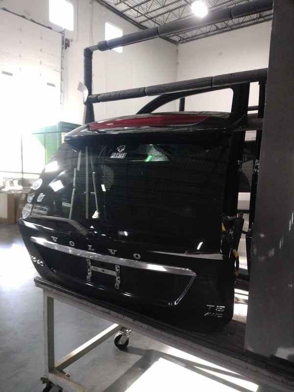 Used Deck Lid fits: 2017 Volvo XC60 rear view camera manual liftgate tempered gl