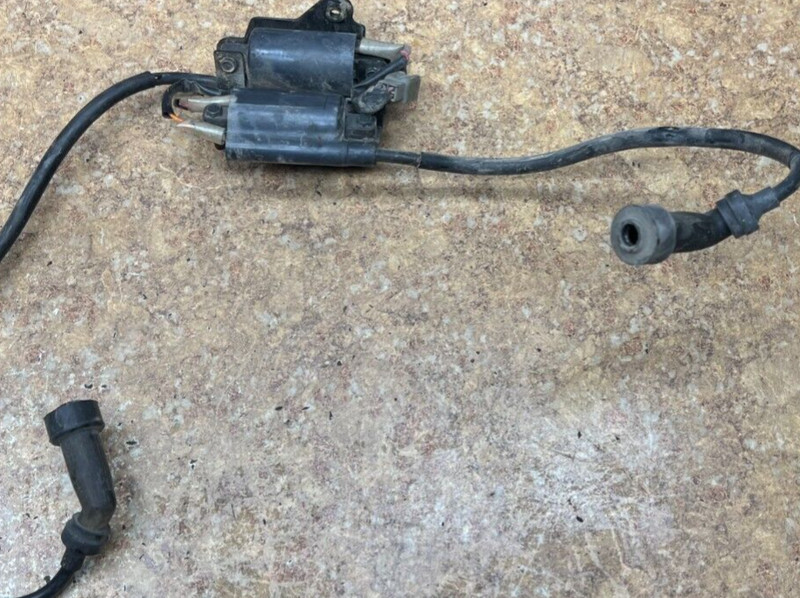 2009 Yamaha XV250 V Star Ignition Coils Spark Plugs 09 XV 250