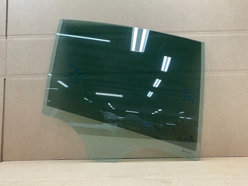 17 18 19 BMW G30 540i 530i Rear Right Passenger Door Window Glass Panel 1649 OEM