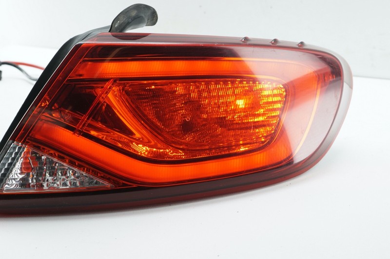 CHRYSLER 200 Right RH Tail Lamp Tail Light OEM 2015 - 2017