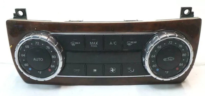 12-18 Mercedes W218 CLS500 C250 AC A/C Heater Climate Control 2049004003 OEM