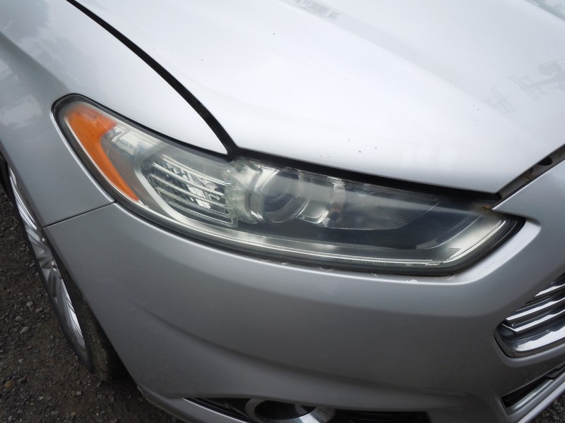 2013-2016 Ford Fusion Halogen Headlight Passenger Right