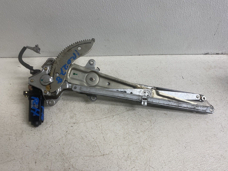 1990-1995 Toyota 4Runner Right Front Passenger Power Window Regulator NON-VENT
