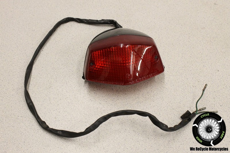 88 HONDA VT 600 C SHADOW REAR TAIL BRAKE LIGHT LAMP OEM VT600