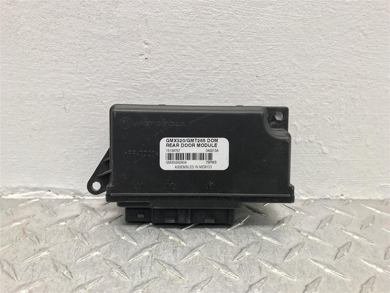 2004-2005 CADILLAC SRX REAR DOOR CONTROL MODULE OEM 15139757