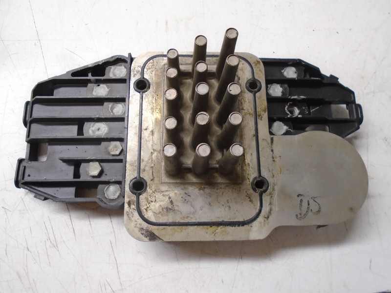 E5 OMC Johnson Evinrude Rectifier Regulator 586389 0586389