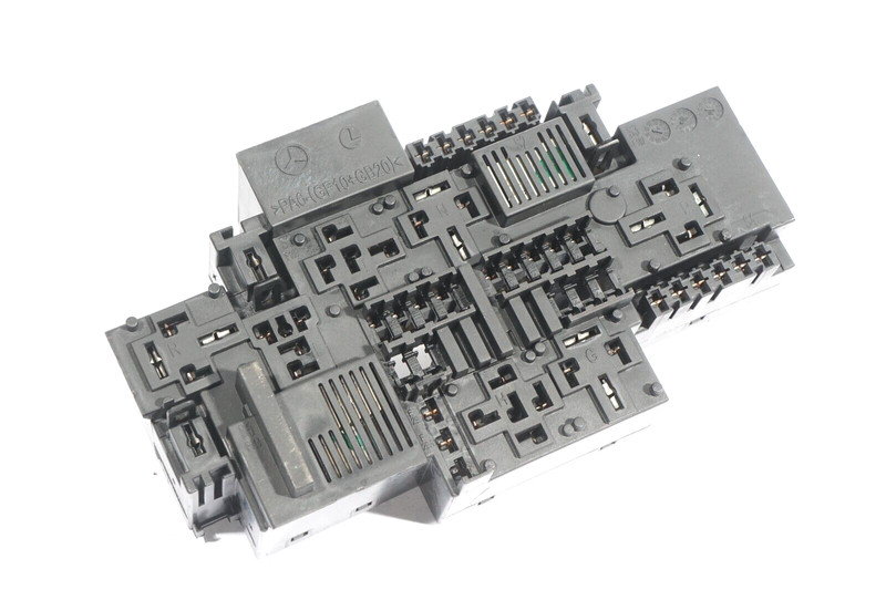 2014-2017 MERCEDES BENZ S550 S600 FRONT ENGINE BAY FUSE RELAY BOX OEM