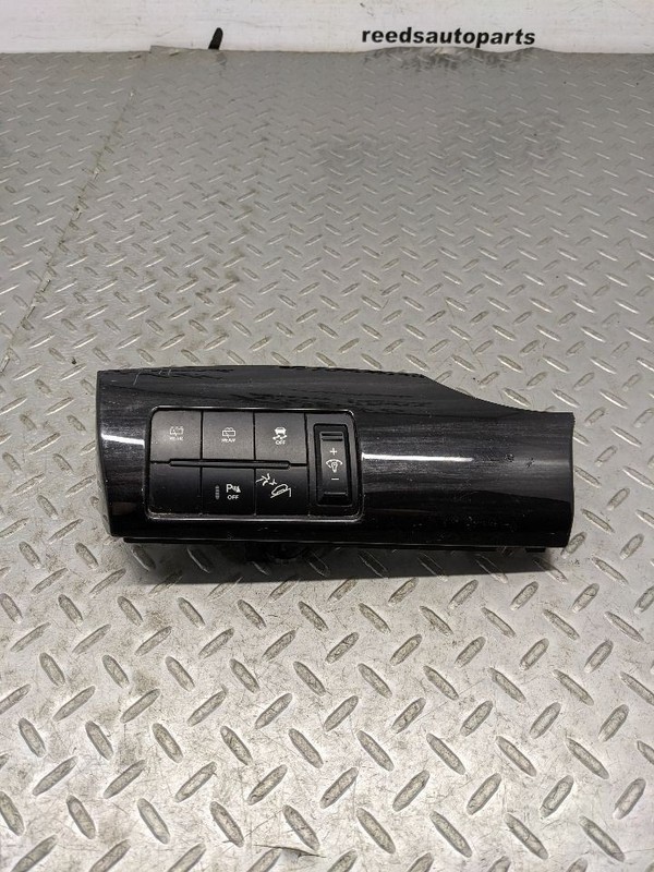 2011-2013 Kia Sorento Dash Side C Pad Lower Tray Switch Bezel XMA1165664