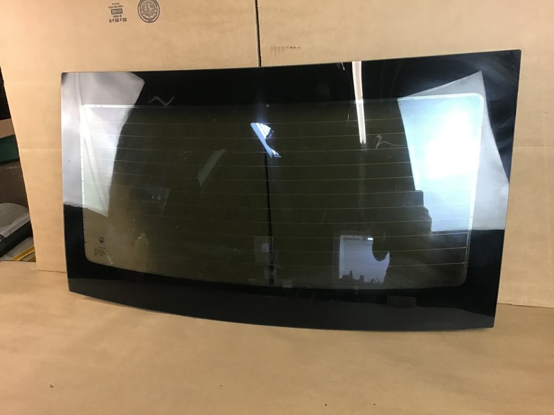 11 12 Fisker Karma 2012 Rear Back Windshield Window Glass Weather Strip Seal :Y3