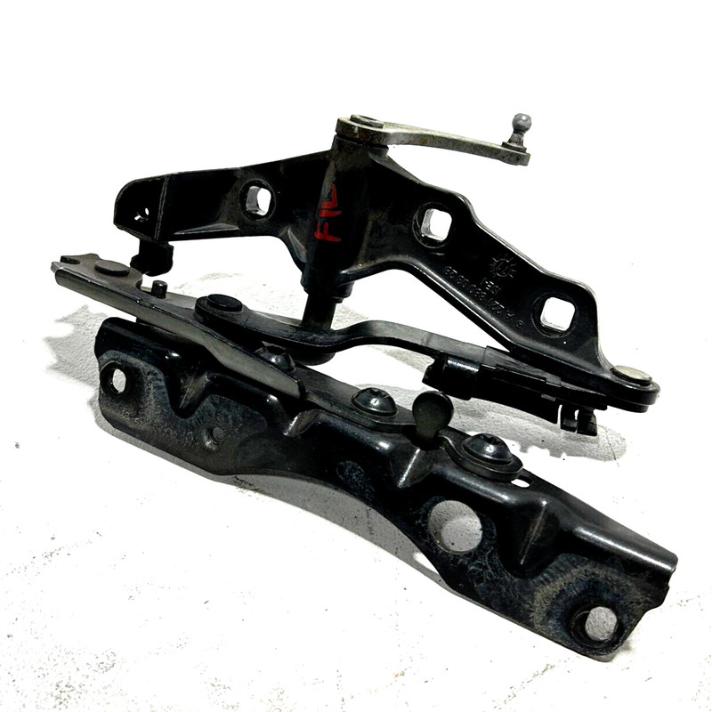 2007-2013 MERCEDES S550 W221 FRONT LEFT DRIVER SIDE HOOD HINGE BRACKET OEM