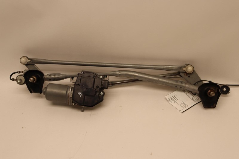 2019-2023 LEXUS ES300H FRONT WINDSHIELD WIPER MOTOR TRANSMISSION LINKAGE OEM