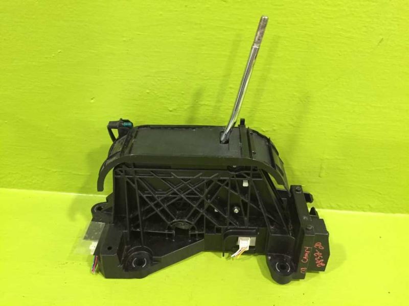 07 08 09 10 11 TOYOTA CAMRY SE 2.4L AT FLOOR SHIFT LOCK LEVER OEM 2832-20