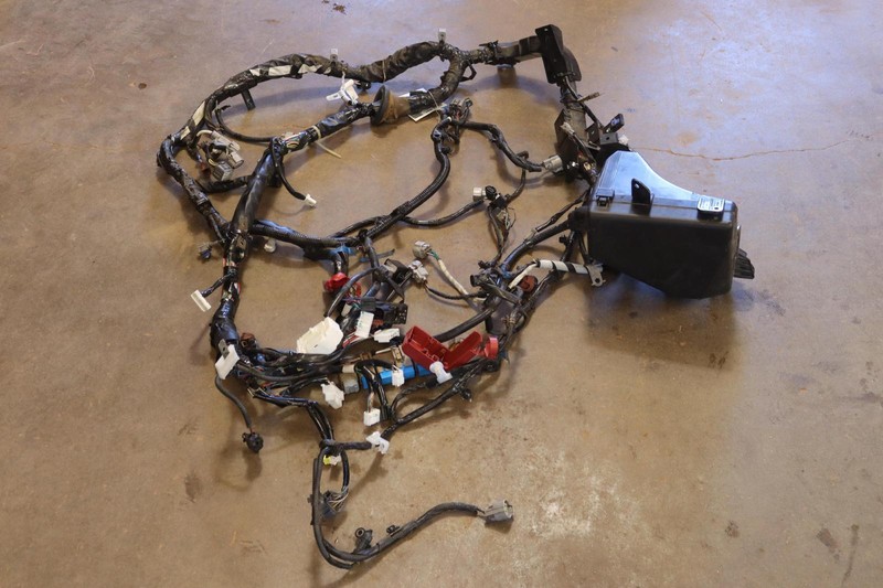 2018 SUBARU LEGACY OUTBACK 2.5L LIMITED ENGINE BAY HARNES W/ FUSE BOX OEM