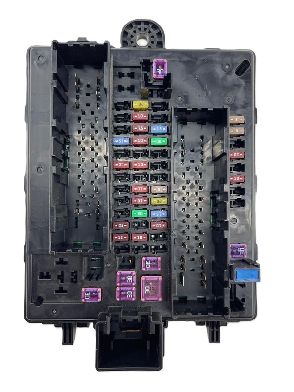 2021 Chevy Traverse Cabin Fuse Relay Junction Box LH Rear Qtr Mounted 84604297