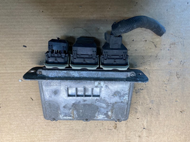 2009 2010 Ford Van E150 E250 5.4L Engine Control Module Unit ECU AD9796 DG
