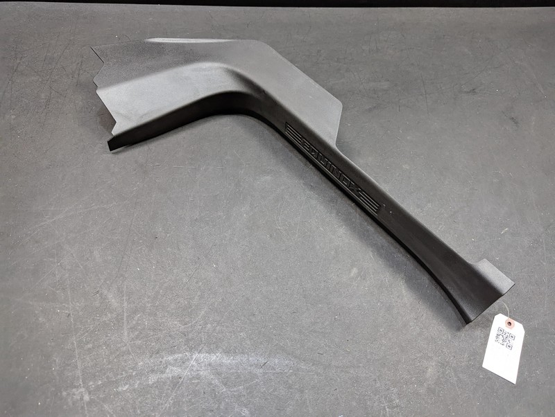 Front Left Door Sill Scuff Plate 2022 Chevrolet Equinox 84445011 2018 2019- 2023