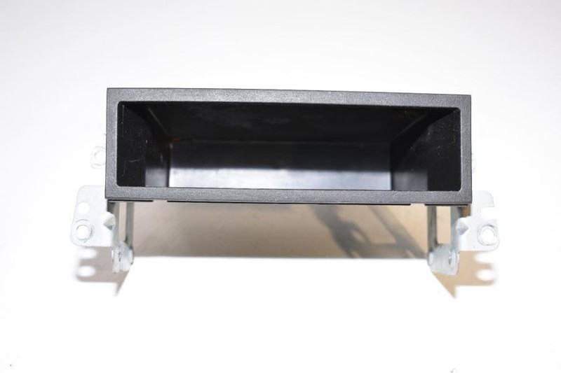 1993-1995 NISSAN PICKUP TRUCK 2.4L MT CENTER DASH CONDOLE STORAGE COMPARTMENT