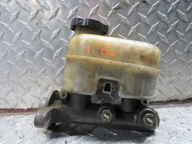 2000-2004 CHEVROLET S10/ GMC SONOMA/ 2000 ISUZU HOMBRE BRAKE MASTER CYLINDER