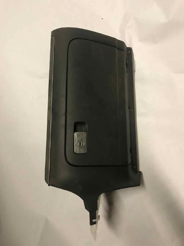 Glove Box JETTA 05 04